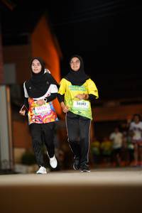 BIB: 50534, 50042
                            <button type="button" onclick="openModal(21743480)" class="btn btn-primary btn-sm float-right btn-popup" data-toggle="modal" data-target=".modal-high-quality">
                        <i class="fas fa-shopping-cart"></i> Add to Cart
                    </button>
                                            <button type="button" onclick="isThisMe(21743480, true)" class="btn btn-success btn-sm float-right btn-popup btn-isme hidden" data-toggle="tooltip" data-placement="bottom" title="นี่คือรูปของคุณใช่ไหม คลิกที่นี่เพื่อเอาเข้าอัลบั้ม">
                        <i class="fas fa-plus"></i> Add to album
                    </button>
                    <button type="button" onclick="isThisMe(21743480, false)" class="btn btn-warning btn-sm float-right btn-popup btn-isnotme hidden">
                        <i class="fas fa-ban"></i> Remove from album
                    </button>